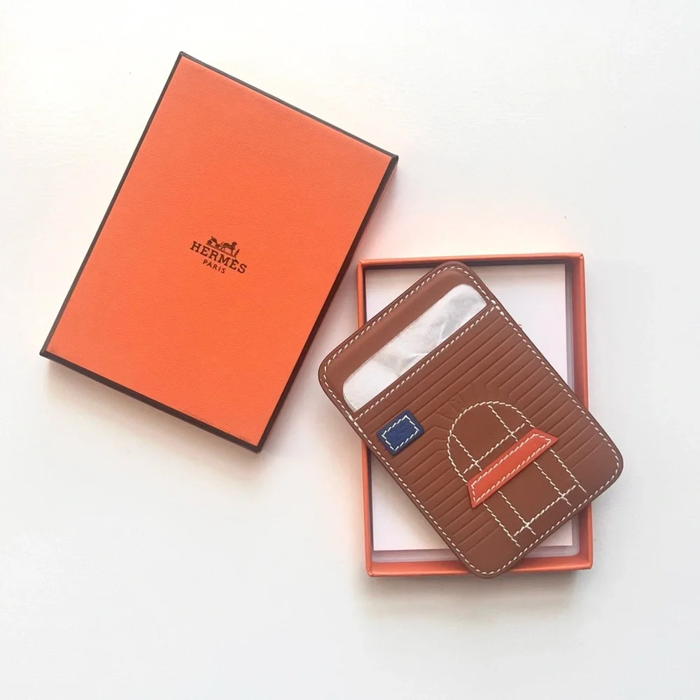 🔥 HERMES Faubourg MagSafe Card Holder in Gold Swift Calfskin